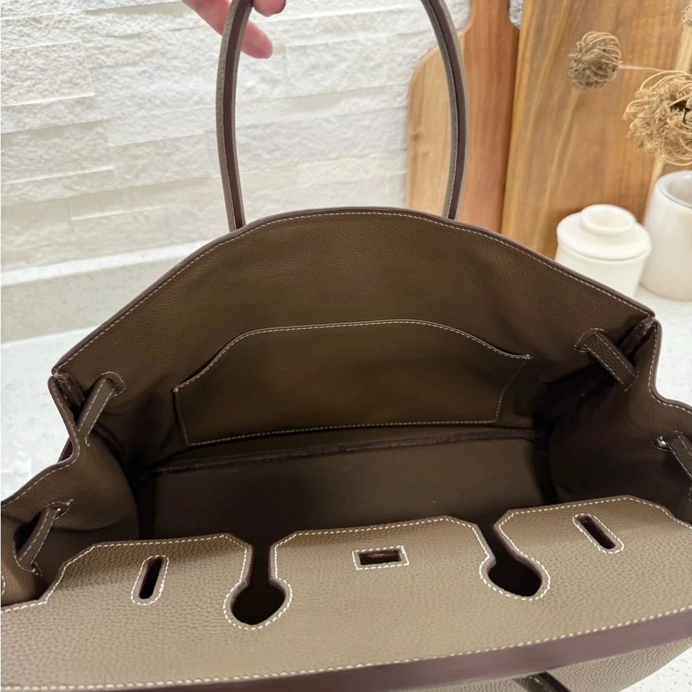 Birkin 35 Etoupe Togo inspired Taupe Leather Handbag with gold hardware - Picture 10 of 16